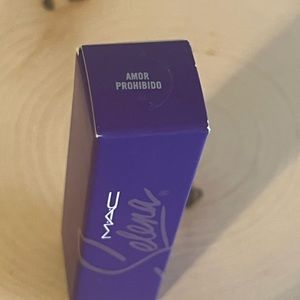 MAC - Selena Amor Prohibido Lipstick
